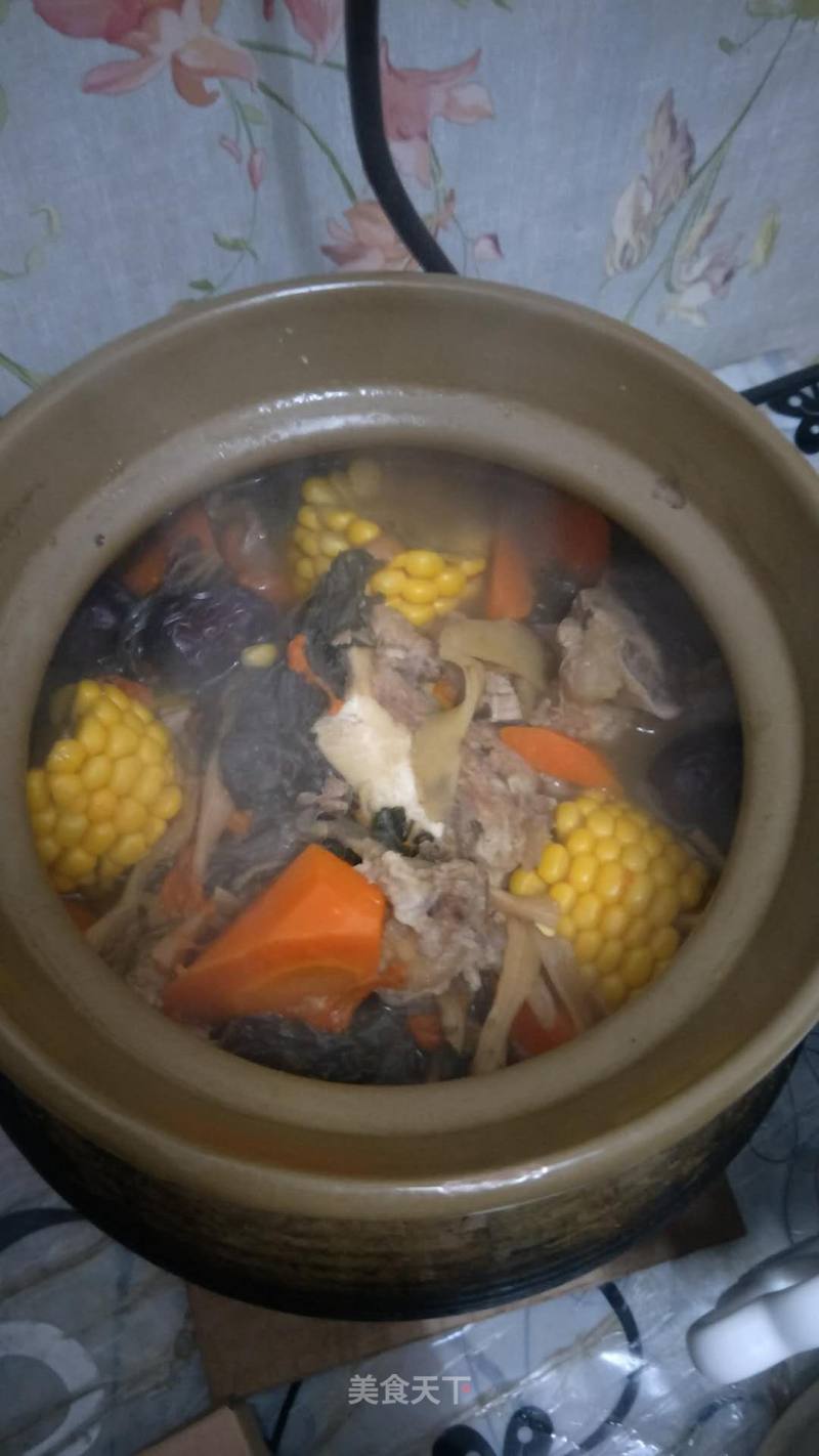 Carrot Corn Vegetable Dried Pork Bone Soup recipe