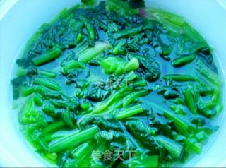 Easy and Delicious... Spinach Salad recipe
