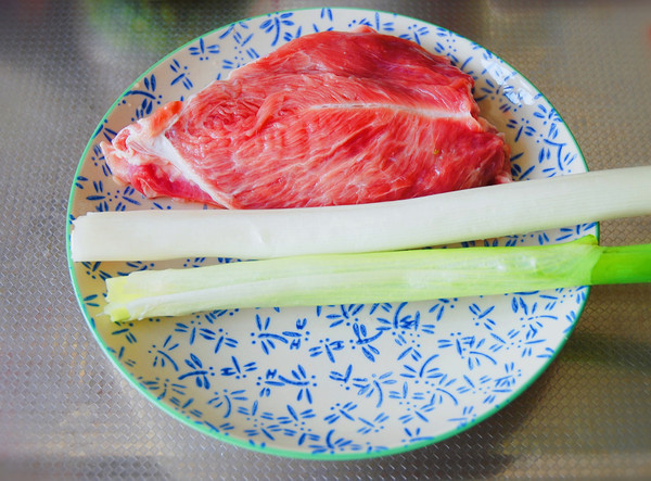 Stir-fried Lamb with Scallions recipe