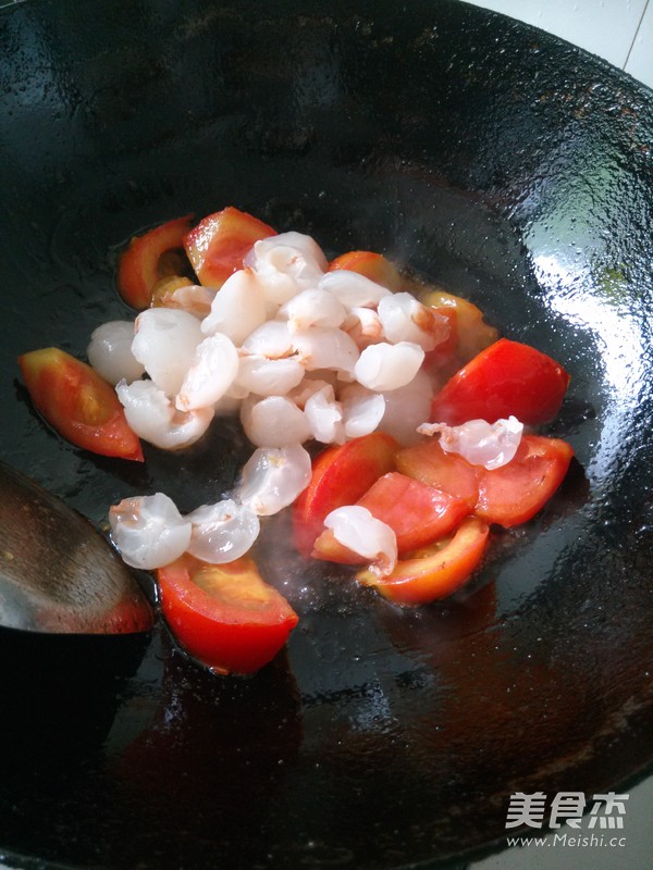 Stir-fried Lychee with Tomato recipe