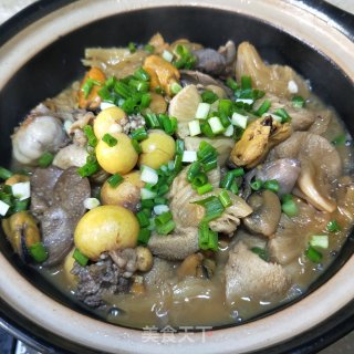 Hericium Mushroom Mussels Broiler Mixed Pot recipe