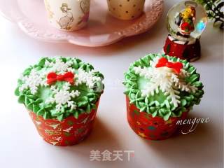 Christmas Cream Cupcakes recipe