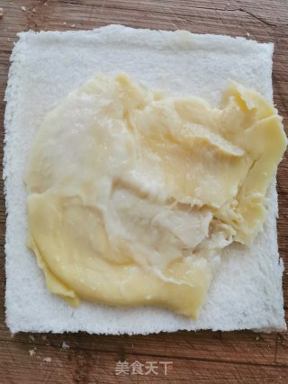 Original Cuisine-super Delicious Durian Toast Rolls recipe