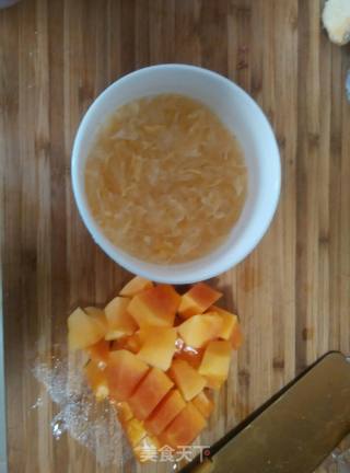 Papaya and Tremella Soup recipe