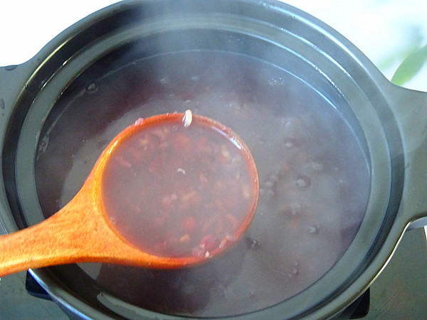 Mixed Grains and Red Dates Porridge recipe