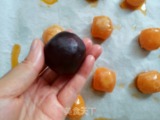 Cantonese Red Bean Paste and Egg Yolk Mooncake recipe