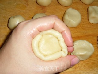 The Most Popular Mid-autumn Festival-fresh Meat and Mustard Moon Cakes recipe