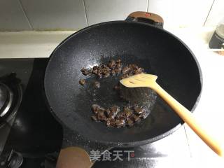 Stir-fried Niuhe recipe