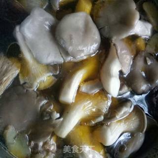 Nutritional Chicken Mushroom Hot Pot recipe