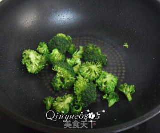 Broccoli Cheese Ejiao Soup recipe