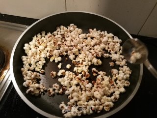 #trust之美# Homemade Snacks-caramel Popcorn (pan Version) recipe
