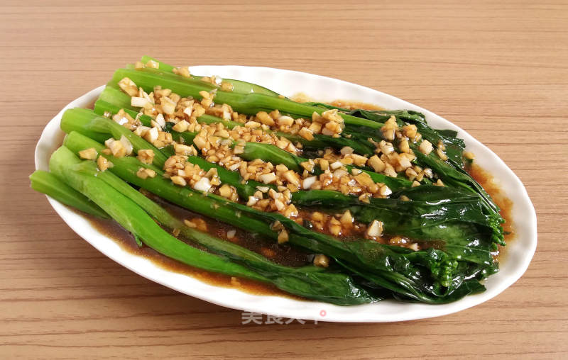 Garlic Choy Sum in Oyster Sauce recipe
