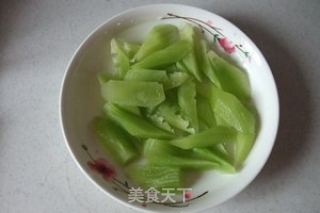 Duck with Red Oil Lettuce recipe