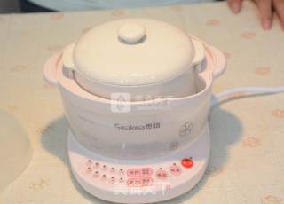 White Fungus and Lotus Seed Soup recipe