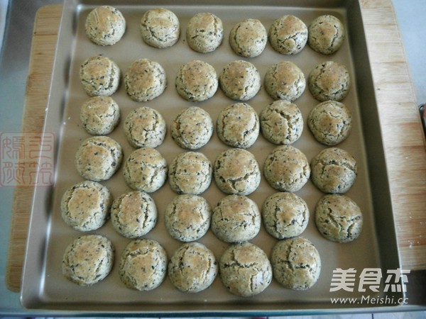 Walnut and Black Sesame Shortbread recipe
