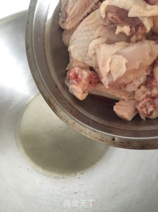 Braised Chicken with Black Fungus recipe