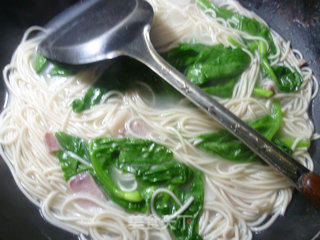 Bacon and Fungus Vegetable Soba Noodles recipe