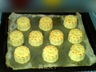 Milky Golden Mooncake recipe