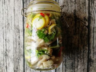 Eat While Watching The Ball-lemon Chicken Feet recipe