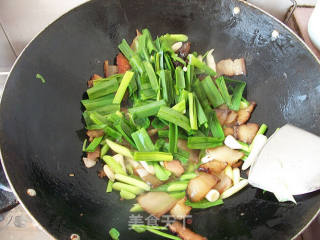 Stir-fried Bacon with Garlic recipe
