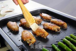 [food in Fastee] Grilled Chicken Wings with Lemon Juice and Asparagus (barbecue) recipe