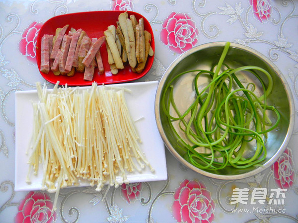 Dried Tofu and Enoki Mushroom Vegetable Rolls recipe