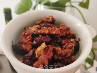 Steamed Walnuts with Red Dates recipe