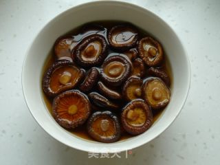 Stewed Chicken Drumsticks with Mushrooms recipe
