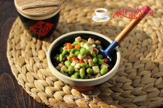 Stir-fried Diced Pork with Edamame and Zizania recipe