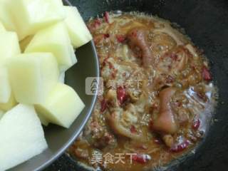 Homemade Potato Roast Pork Feet recipe