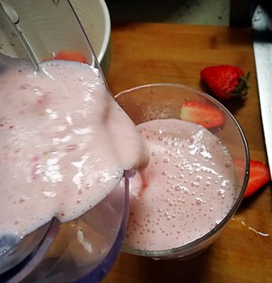 Strawberry Honey Milkshake recipe