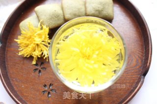 Golden Silk Chrysanthemum Rock Candy Drink recipe