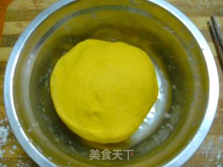 Pumpkin and Cowpea Willow Leaf Bun recipe