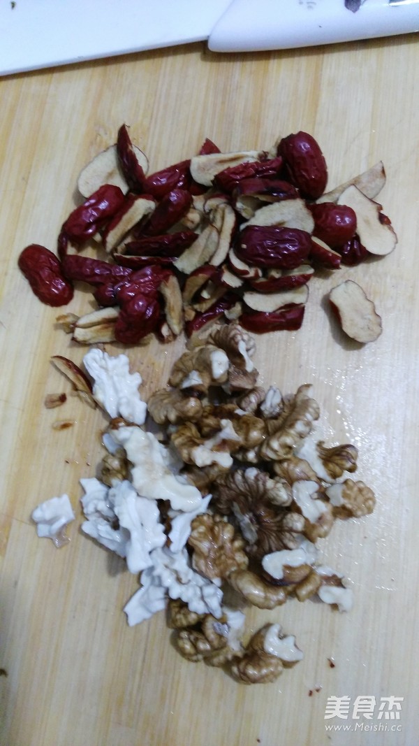 Walnut and Red Date Porridge recipe