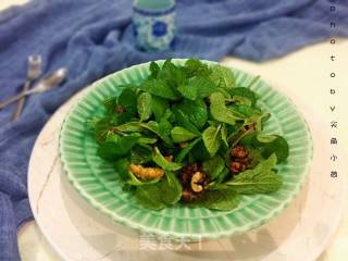 #春食野菜香# Ten Coriander Mixed with Walnuts recipe