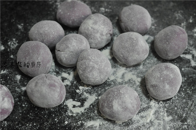 Purple Sweet Potato Yam Glutinous Rice Cake that Kills Snowy Moon Cakes recipe