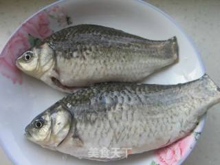 Papaya, Wolfberry and Crucian Carp Soup recipe