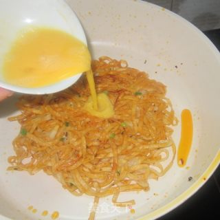 Curry Egg Fried Noodles recipe