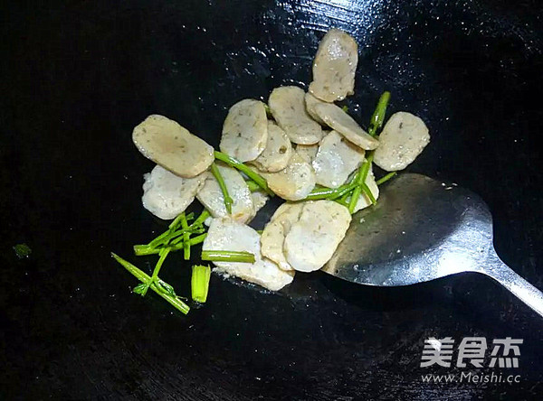 Fish Cake Stir Fried Fungus recipe