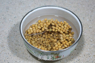 [yiwu] Soybean Stewed Pig's Feet recipe