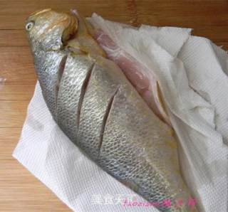 Home Cooked Yellow Croaker recipe