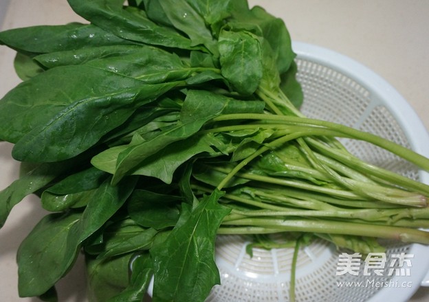Spinach with Cashew Nuts recipe