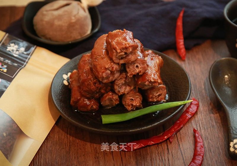 Authentic Wuhan Zhou Black Duck Spicy Duck Neck recipe