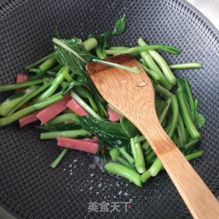 Stir-fried Choy Sum with Garlic Sausage recipe
