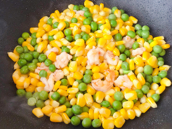 Fried Shrimp with Corn and Peas recipe
