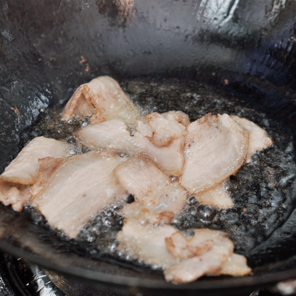 Stir-fried Carrots with Twice-cooked Pork recipe