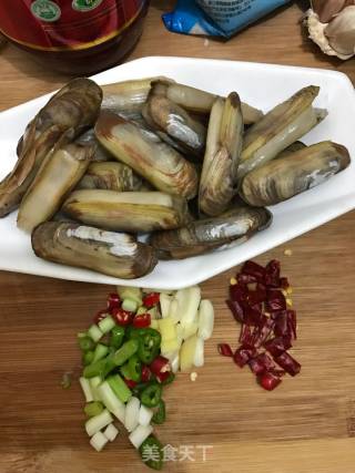 Spicy Fried Razor Clam recipe