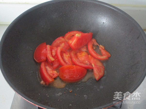 Stir-fried Cauliflower with Tomatoes recipe