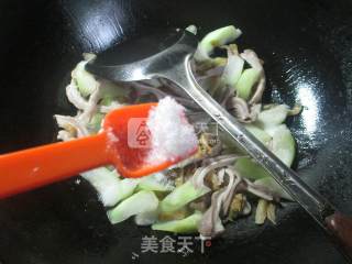 Stir-fried Long Melon with Shredded Mustard Pork Belly recipe