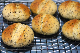 Knead-free Also Has A Good Taste: [germ Crispy French Sesame Ball] (with A Simple Cutting Knife) recipe